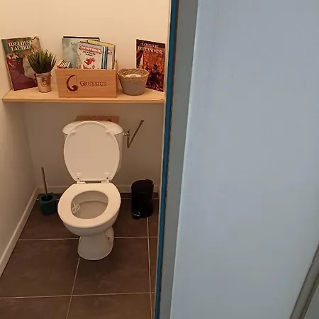 Jolie Maison Au Centre Du Village * グリュイッサン