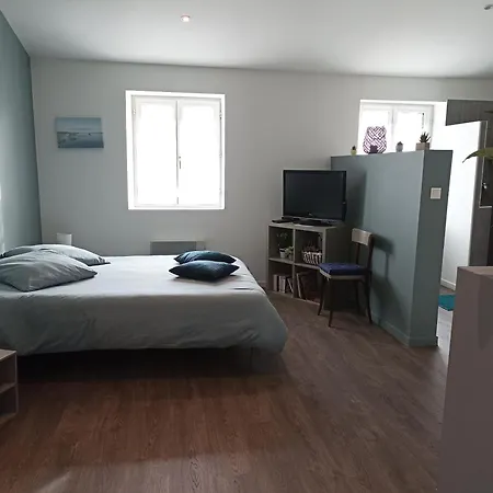 Jolie Maison Au Centre Du Village 別荘 グリュイッサン