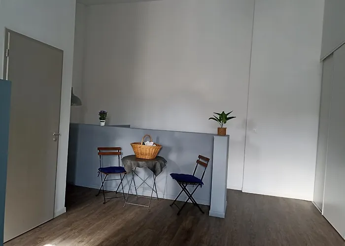 Jolie Maison Au Centre Du Village Holiday home Gruissan